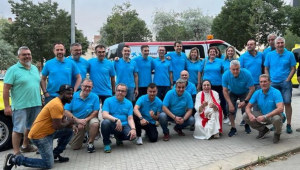 Sor Lucía lidera un nou desplegament humanitari que inclou quinze ambulàncies, equips de reanimació i desfibril·ladors