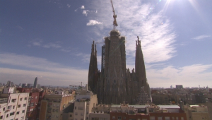 Les torres centrals de la Sagrada Família ja superen l'alçada de les laterals