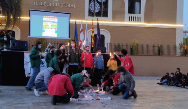 La llum de la Pau de Betlem arriba a Badalona