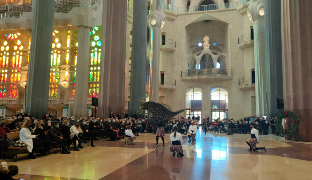 La cultura popular de Barcelona homenatja la Sagrada Família