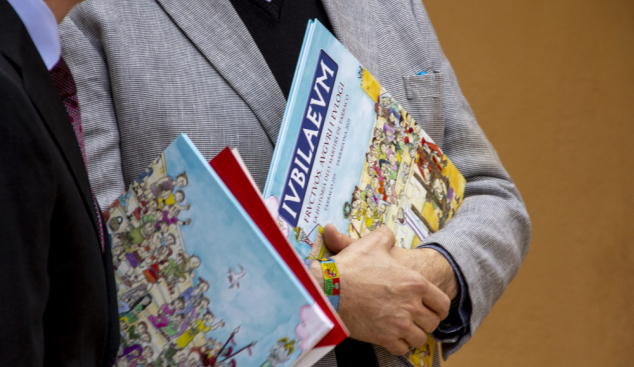 Es reedita l’àlbum de cromos que va donar a conèixer als infants la història dels màrtirs de Tàrraco