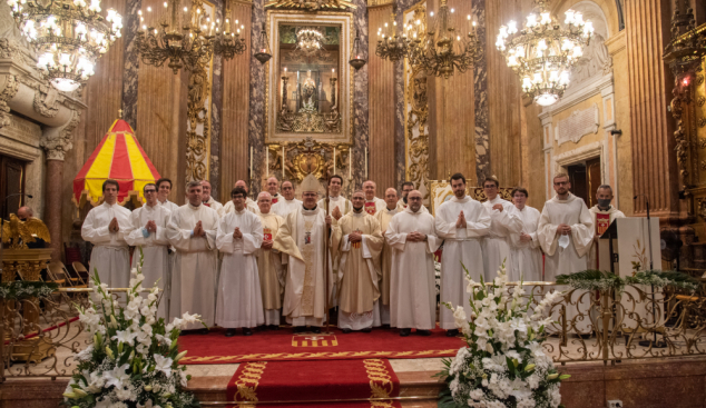 10 seminaristes de Barcelona reben l'admissió a ordes sagrats